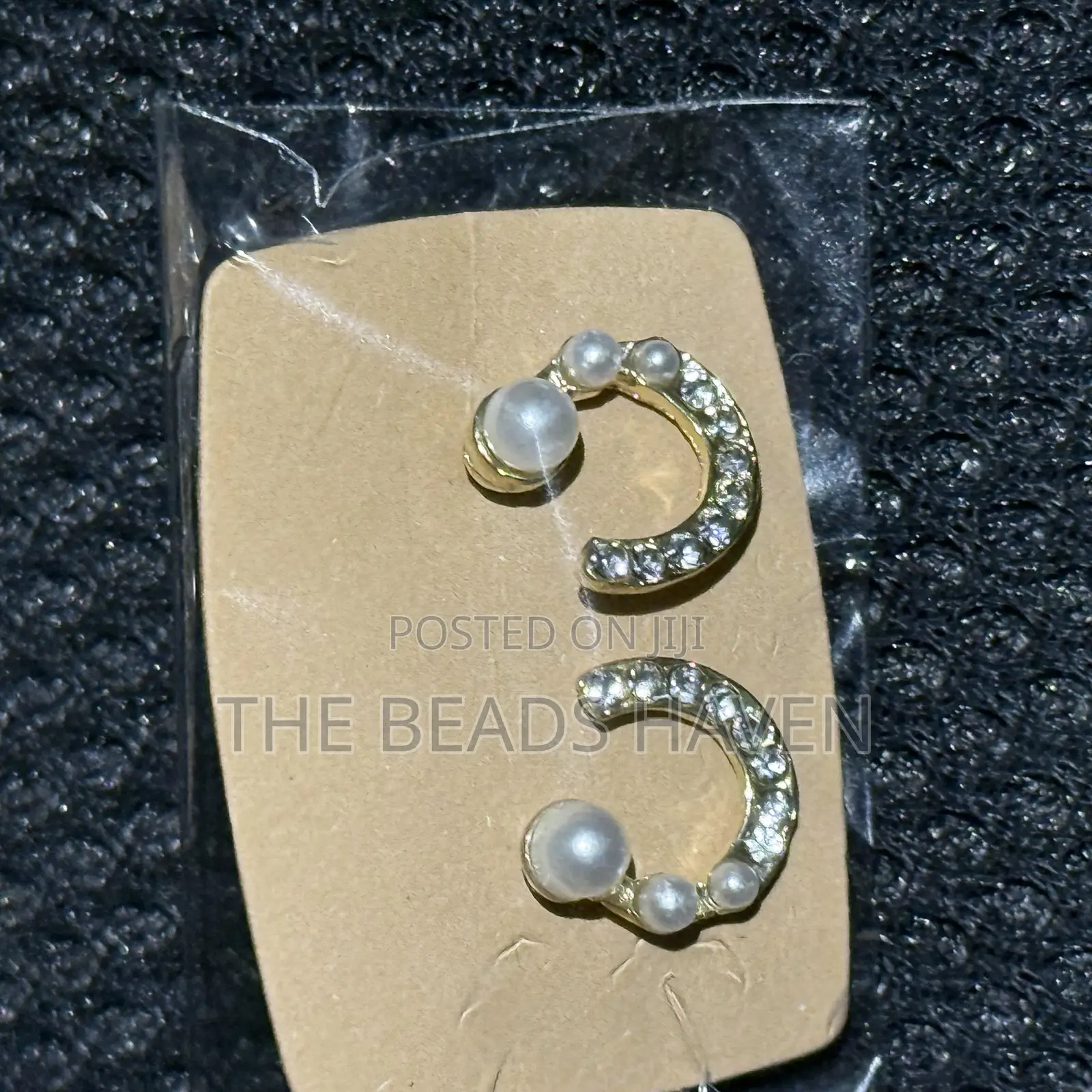 Earrings With Pearl Details