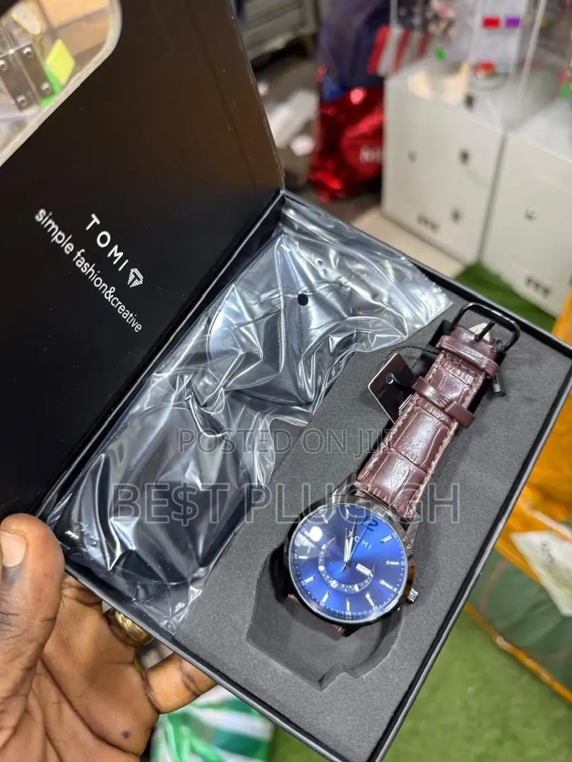Tomi Simple and Fashion Watch
