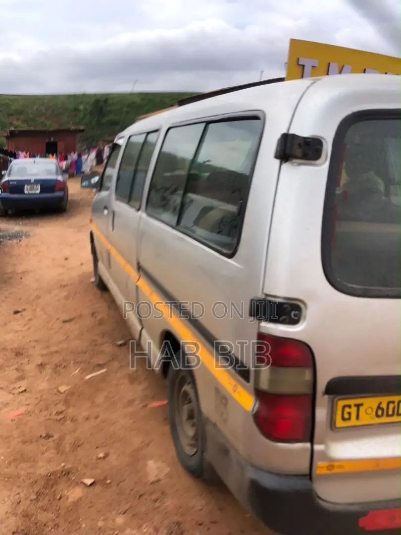 Toyota HiAce 2008 Brown