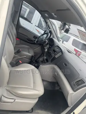 Hyundai Starex 2016 White