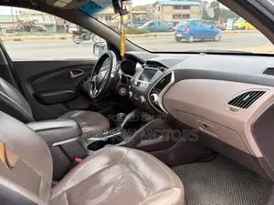 Hyundai Tucson Limited AWD 2013 Silver