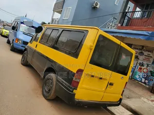 Ford Transit 2008 Yellow