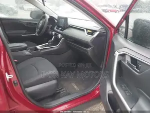 Toyota RAV4 LE AWD 2020 Red