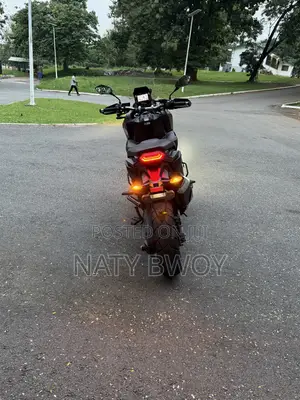 Honda 2024 Black
