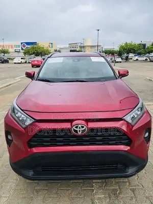 Toyota RAV4 LE AWD 2020 Red