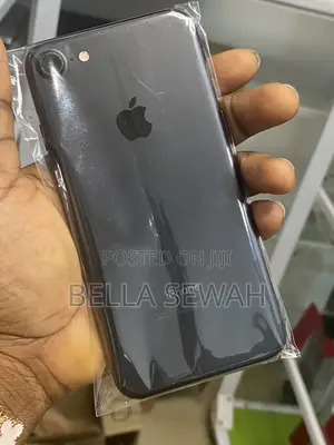 Apple iPhone 7 32 GB Black