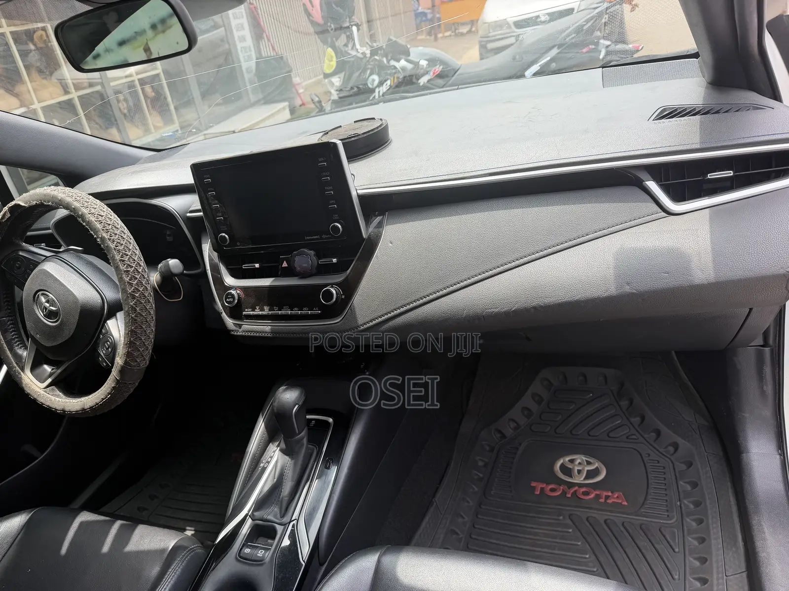Toyota Corolla 2020 White