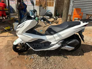 Honda 2022 White