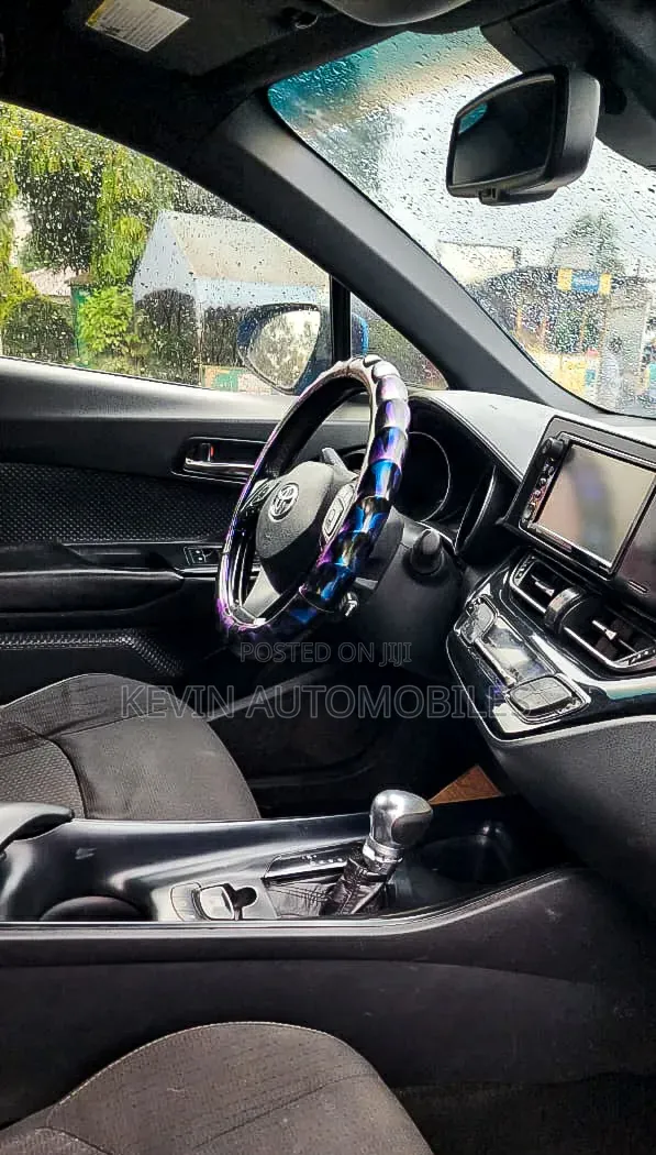 Toyota C-HR 2019 Blue