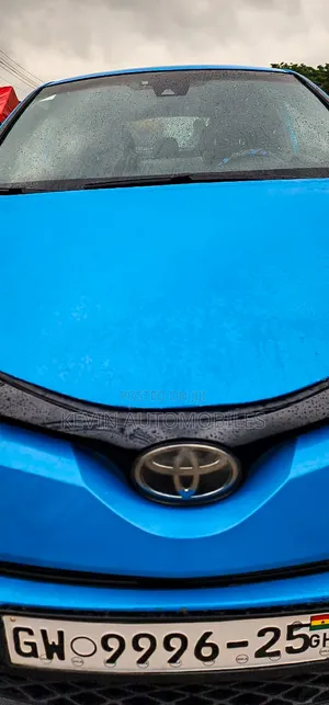 Toyota C-HR 2019 Blue