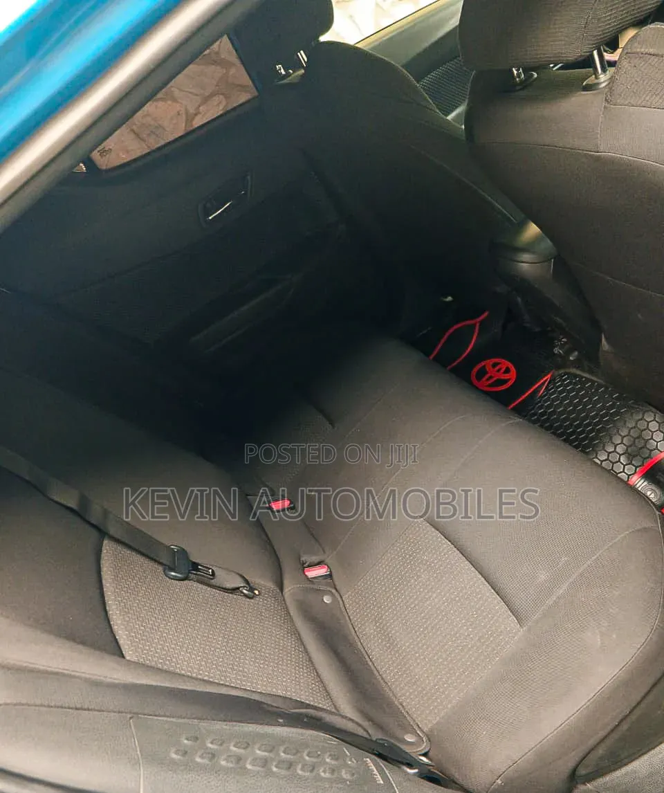 Toyota C-HR 2019 Blue