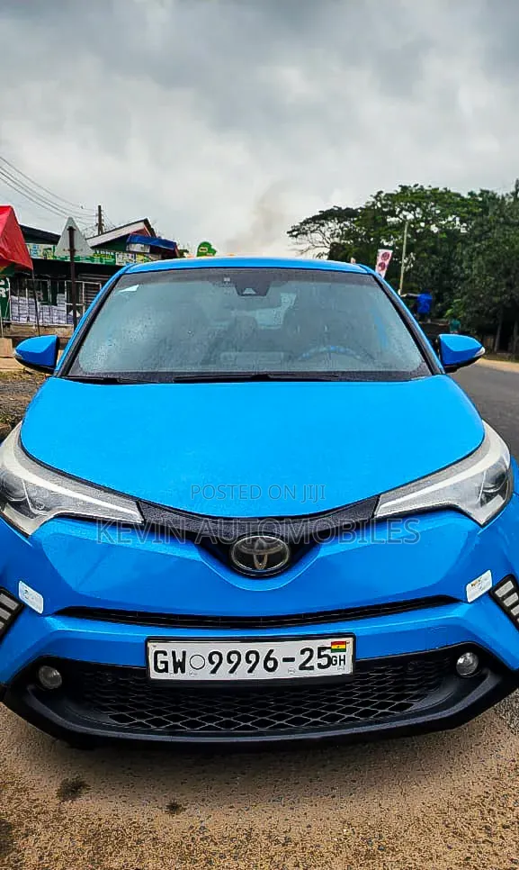 Toyota C-HR 2019 Blue