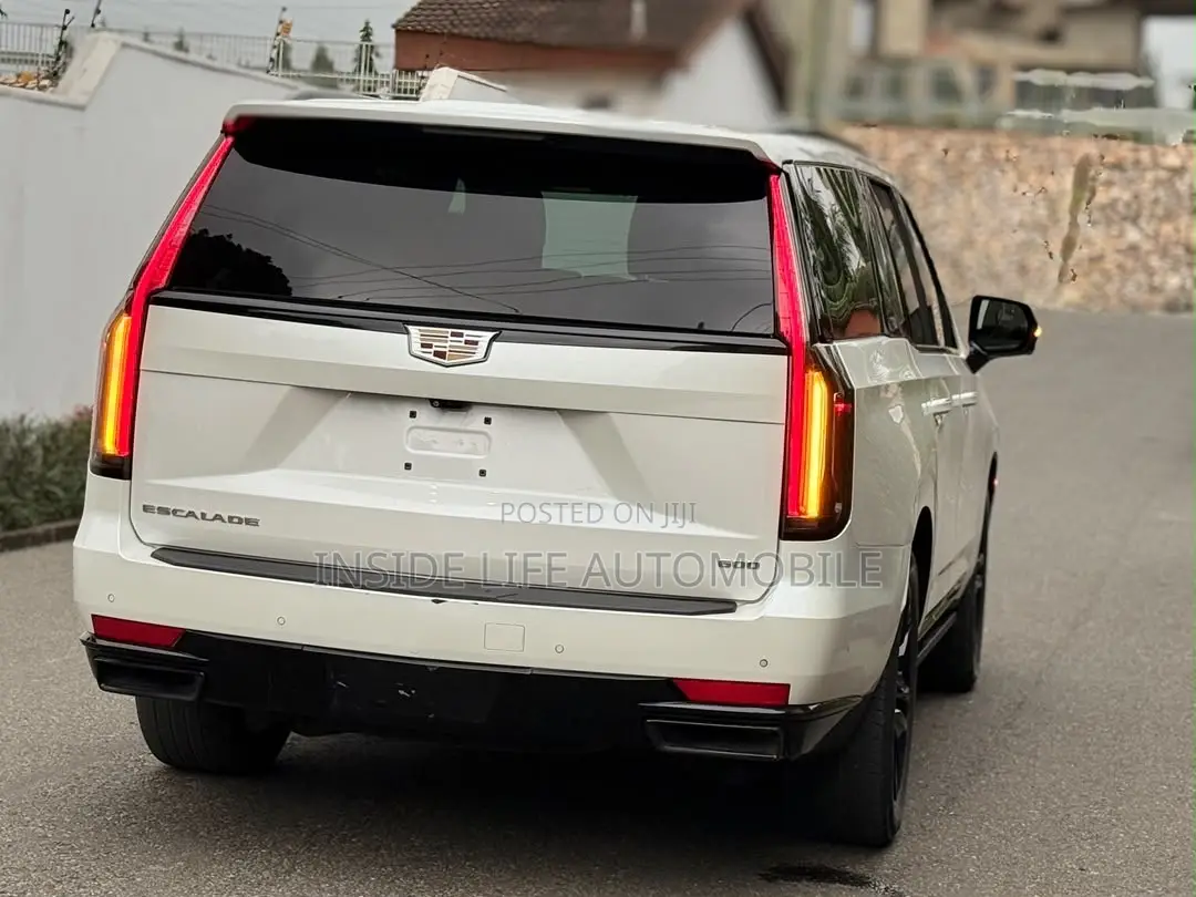 Cadillac Escalade 2023 White