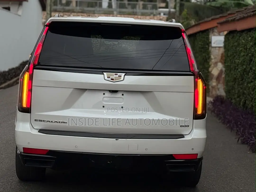Cadillac Escalade 2023 White