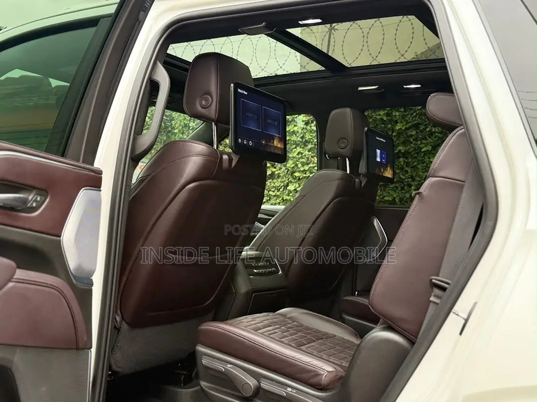 Cadillac Escalade 2023 White