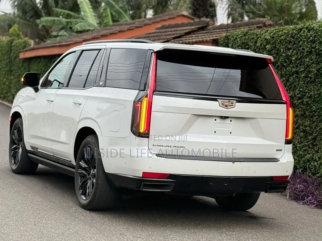 Cadillac Escalade 2023 White