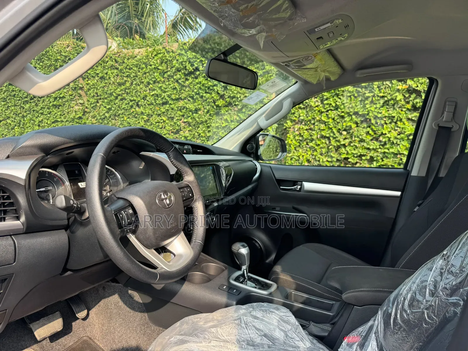 Toyota Hilux 2025 Gray