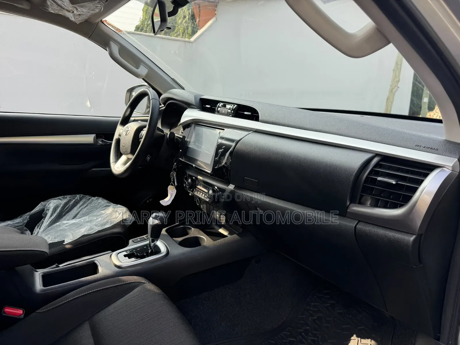 Toyota Hilux 2025 Gray