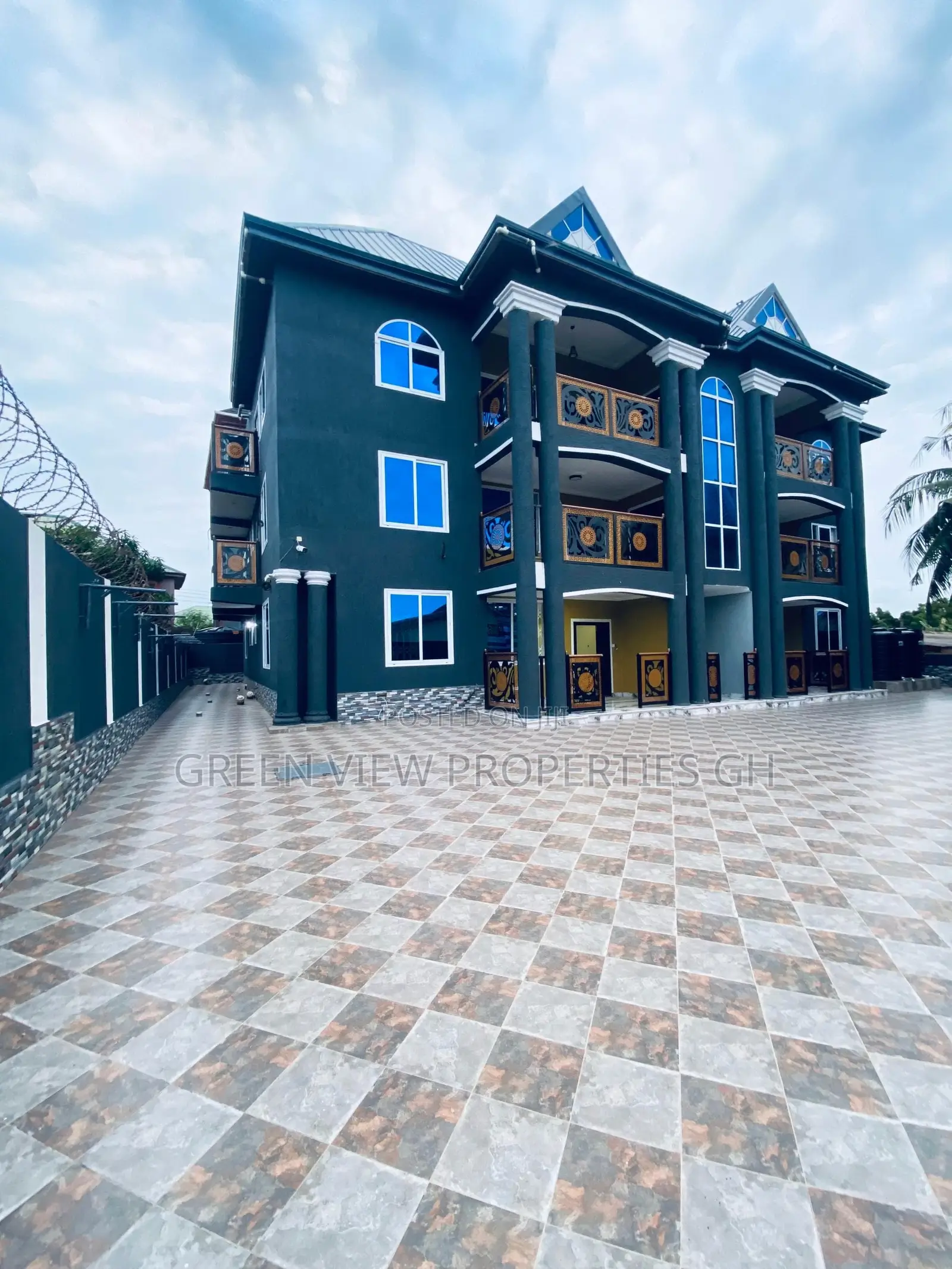 1bdrm Apartment in West Hills Mall Area for rent