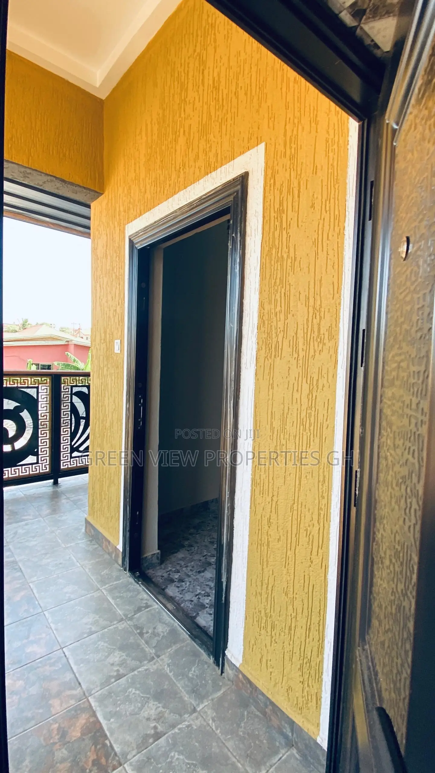 1bdrm Apartment in West Hills Mall Area for rent
