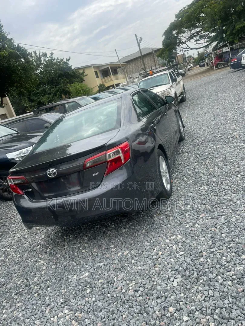 Toyota Camry 2013 Gray