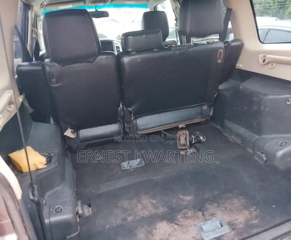 Mitsubishi Pajero 2015 Silver