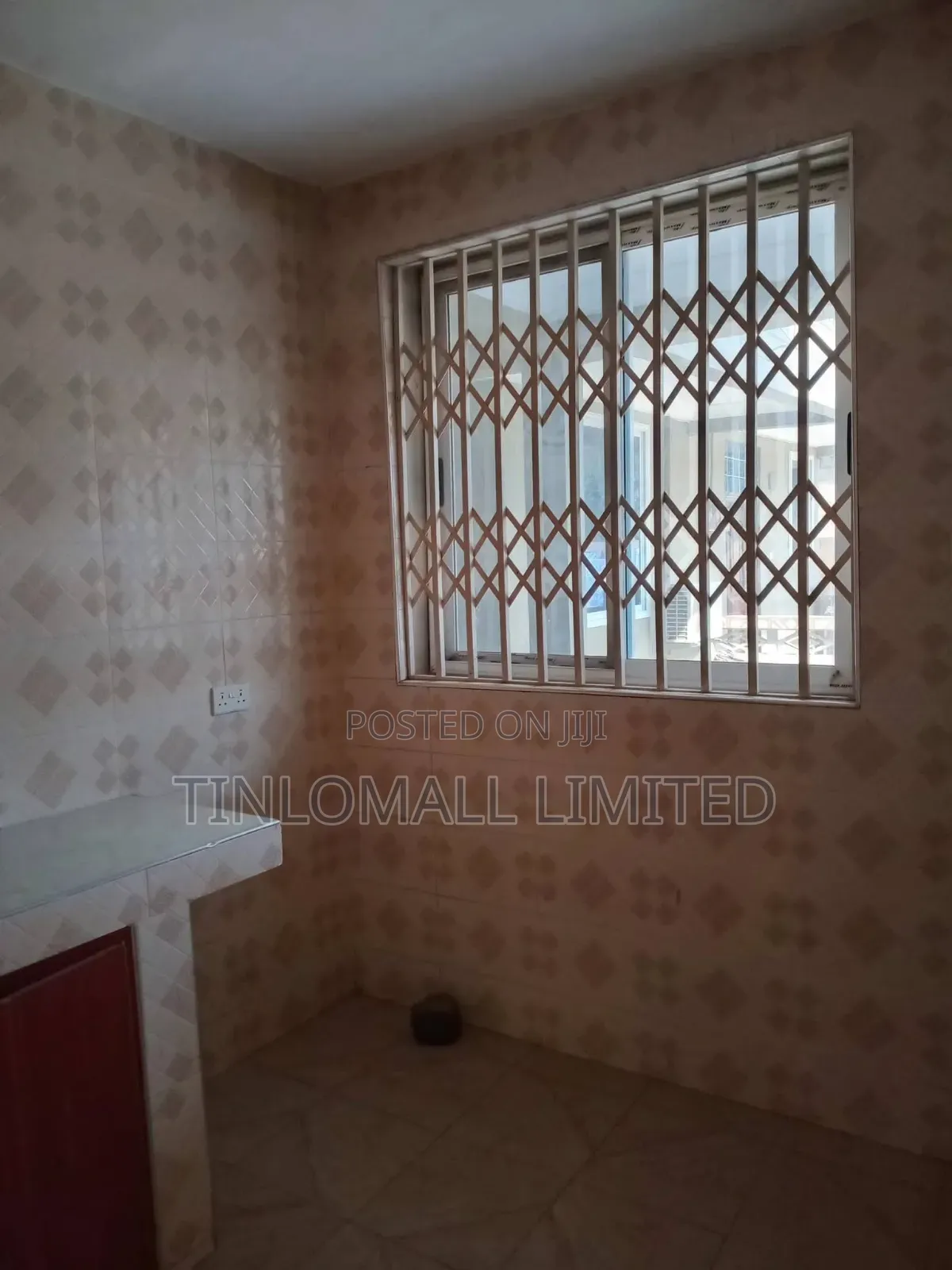 1bdrm House in Tinlomall, Ledzokuku-Krowor for rent