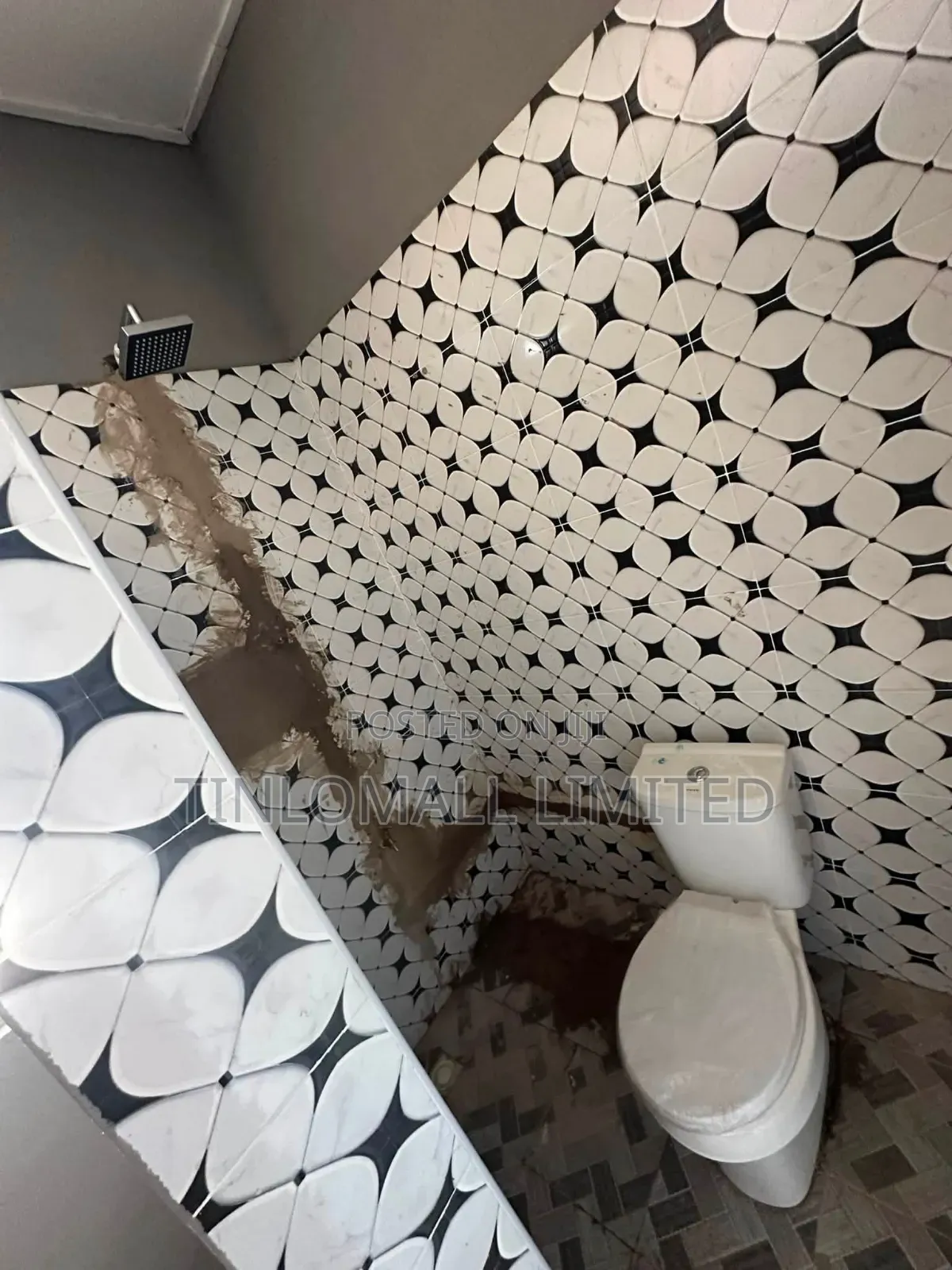1bdrm House in Tinlomall, Ledzokuku-Krowor for rent