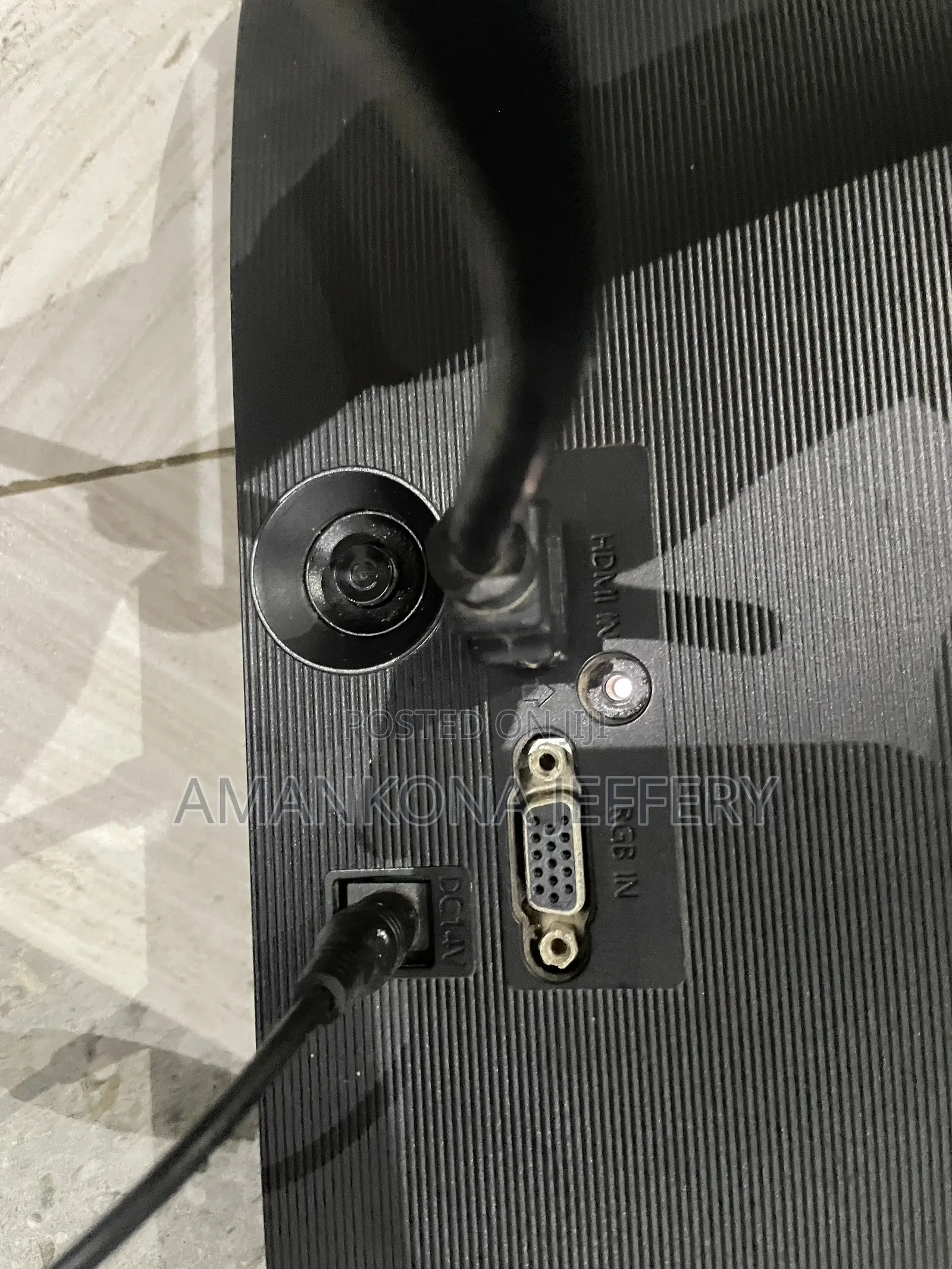 Samsung Monitor – Working Perfectly – Black Line on Screen