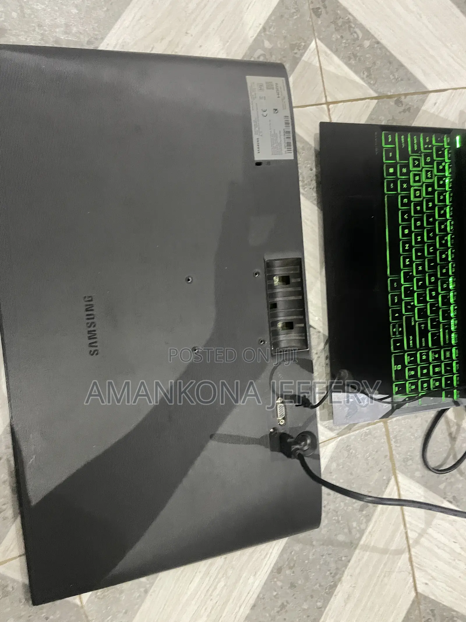Samsung Monitor – Working Perfectly – Black Line on Screen