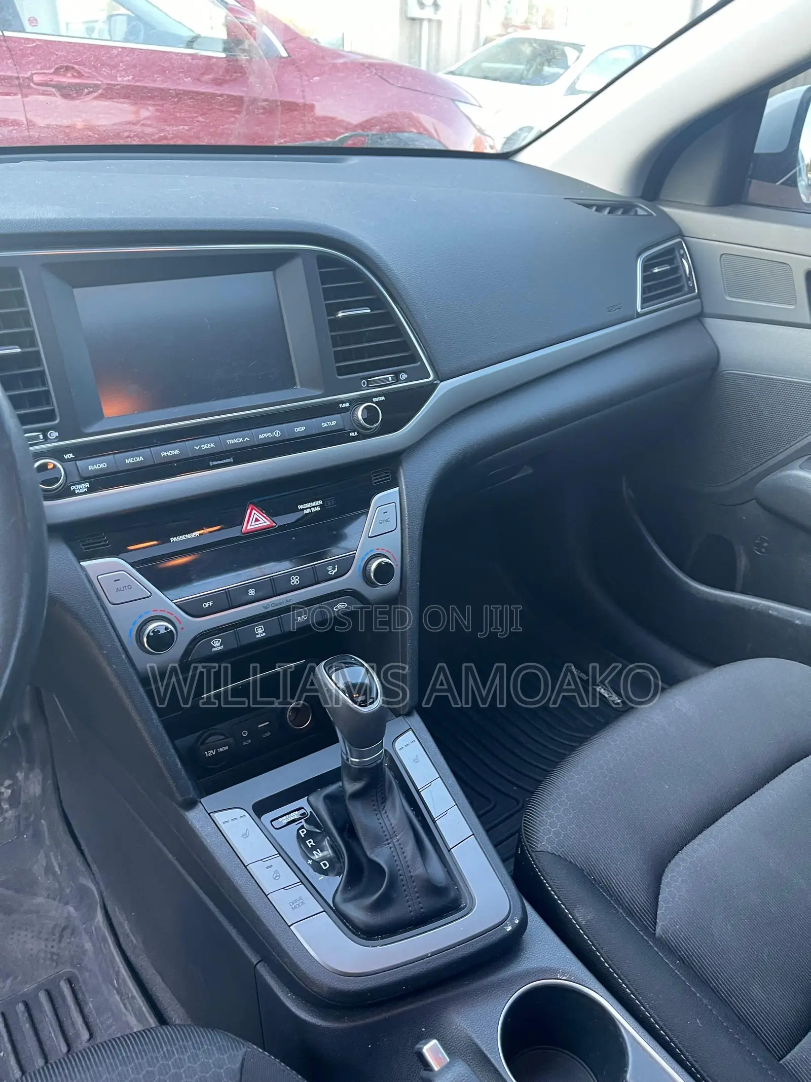 Hyundai Elantra SE Sedan FWD (2.0L 4cyl 6M) 2017 White