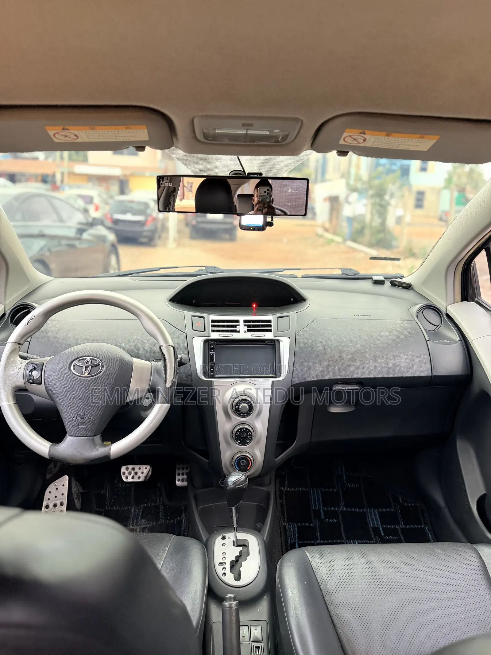 Toyota Yaris Base Hatchback 5dr 2010 Blue