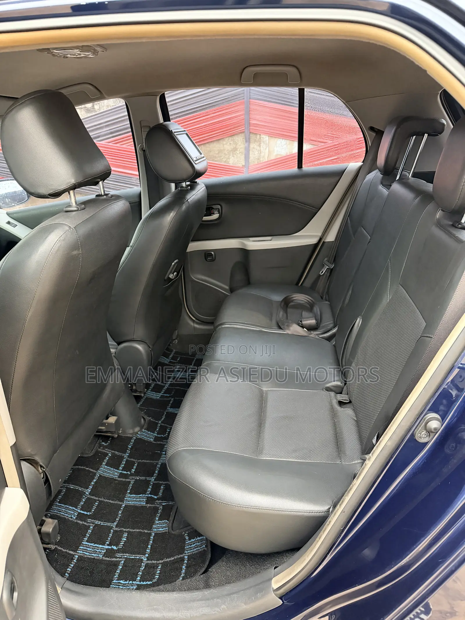 Toyota Yaris Base Hatchback 5dr 2010 Blue