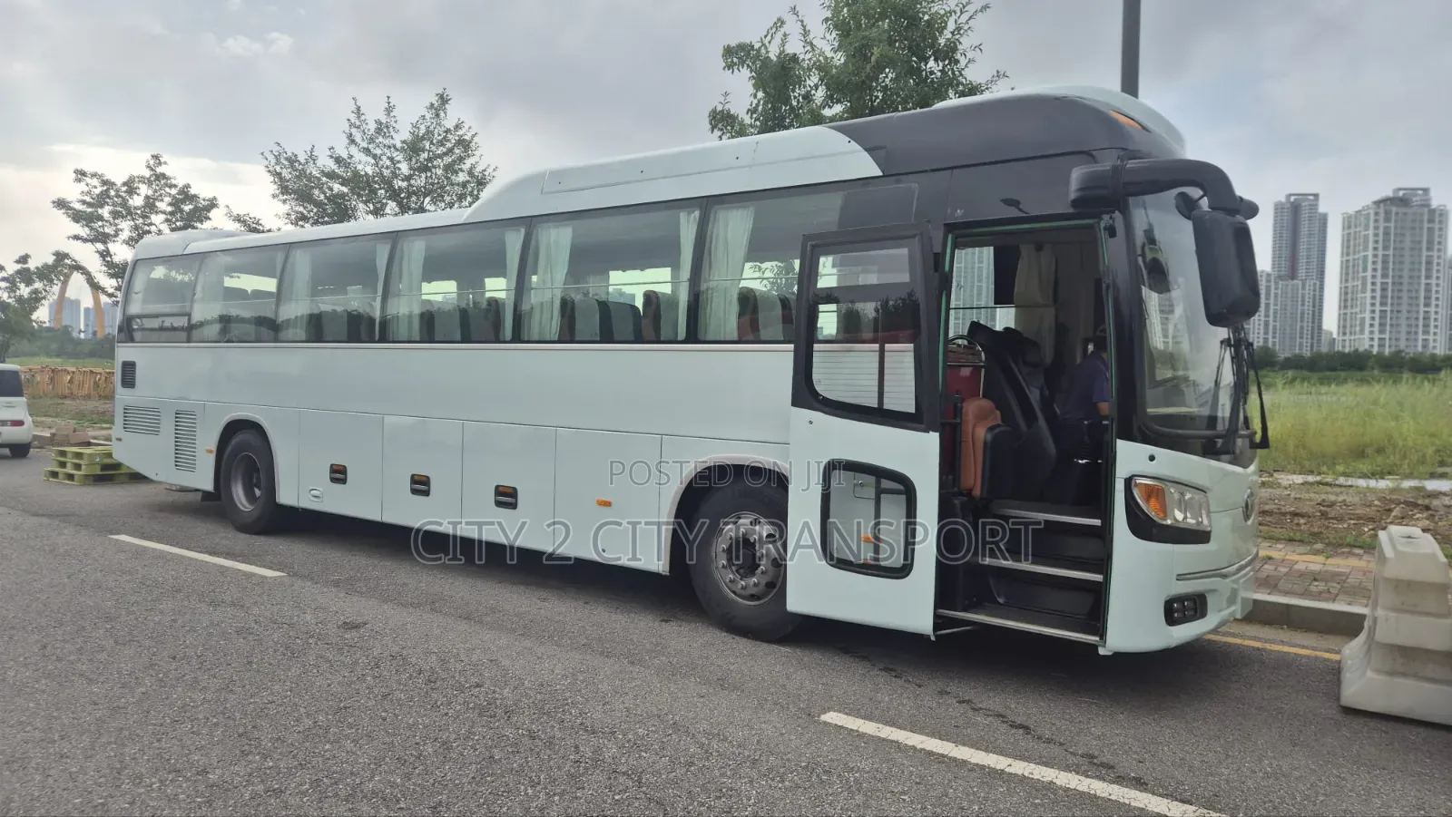 Kia Granbird 2016 White