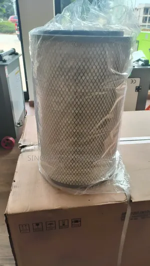 PU2747 C271250 Air Filter for Sinotruk Sitrak C7H Truck