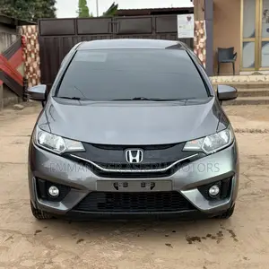 Honda Fit EX-L w/Navigation 4dr Hatchback (1.5L 4cyl CVT) 2015 Gray