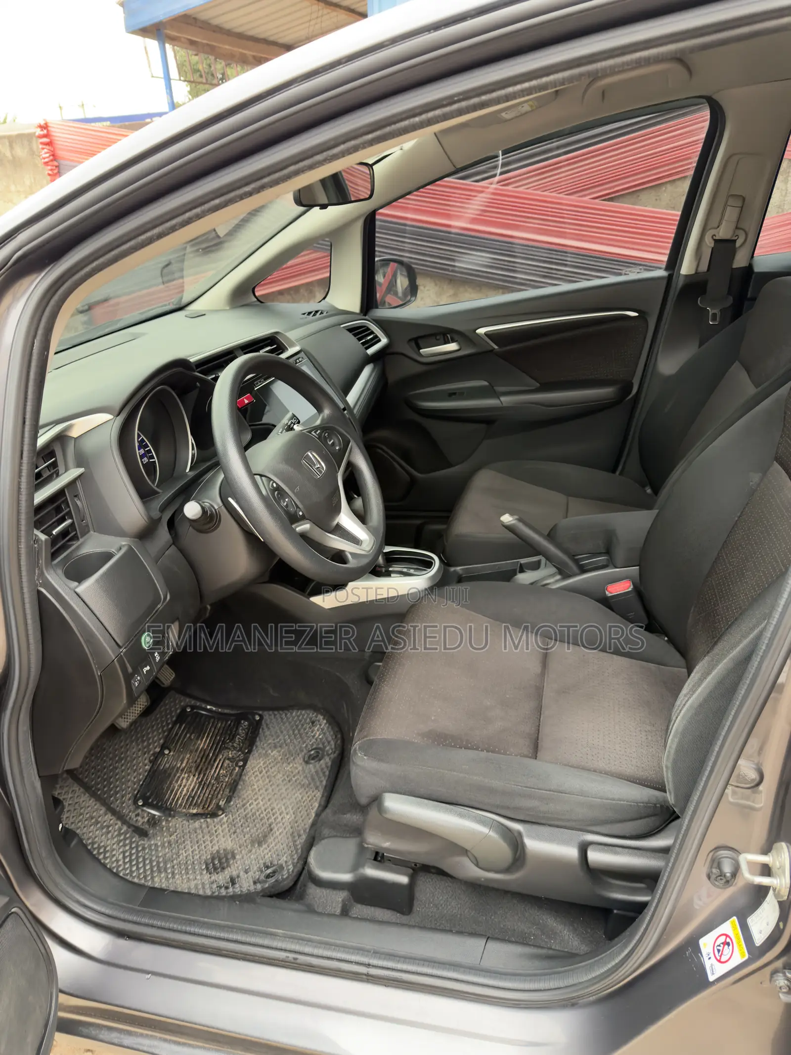 Honda Fit EX-L w/Navigation 4dr Hatchback (1.5L 4cyl CVT) 2015 Gray