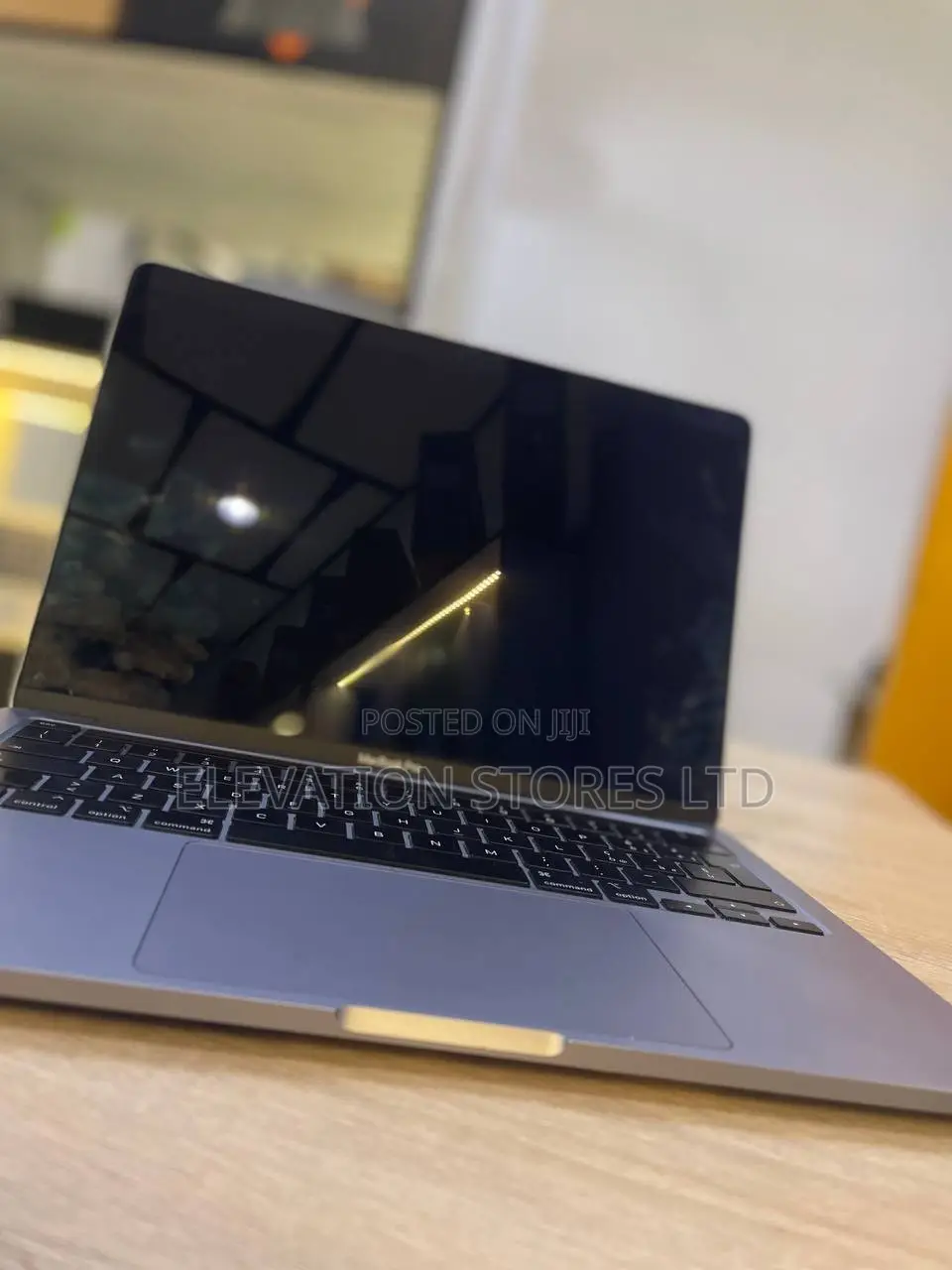 Laptop Apple MacBook Pro 2020 16GB Intel Core i7 SSD 512GB