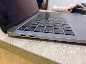 Laptop Apple MacBook Pro 2020 16GB Intel Core i7 SSD 512GB