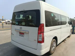 Toyota HiAce 2022 White