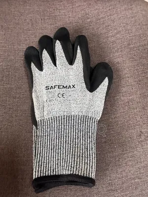 Cut-Resistant Glove