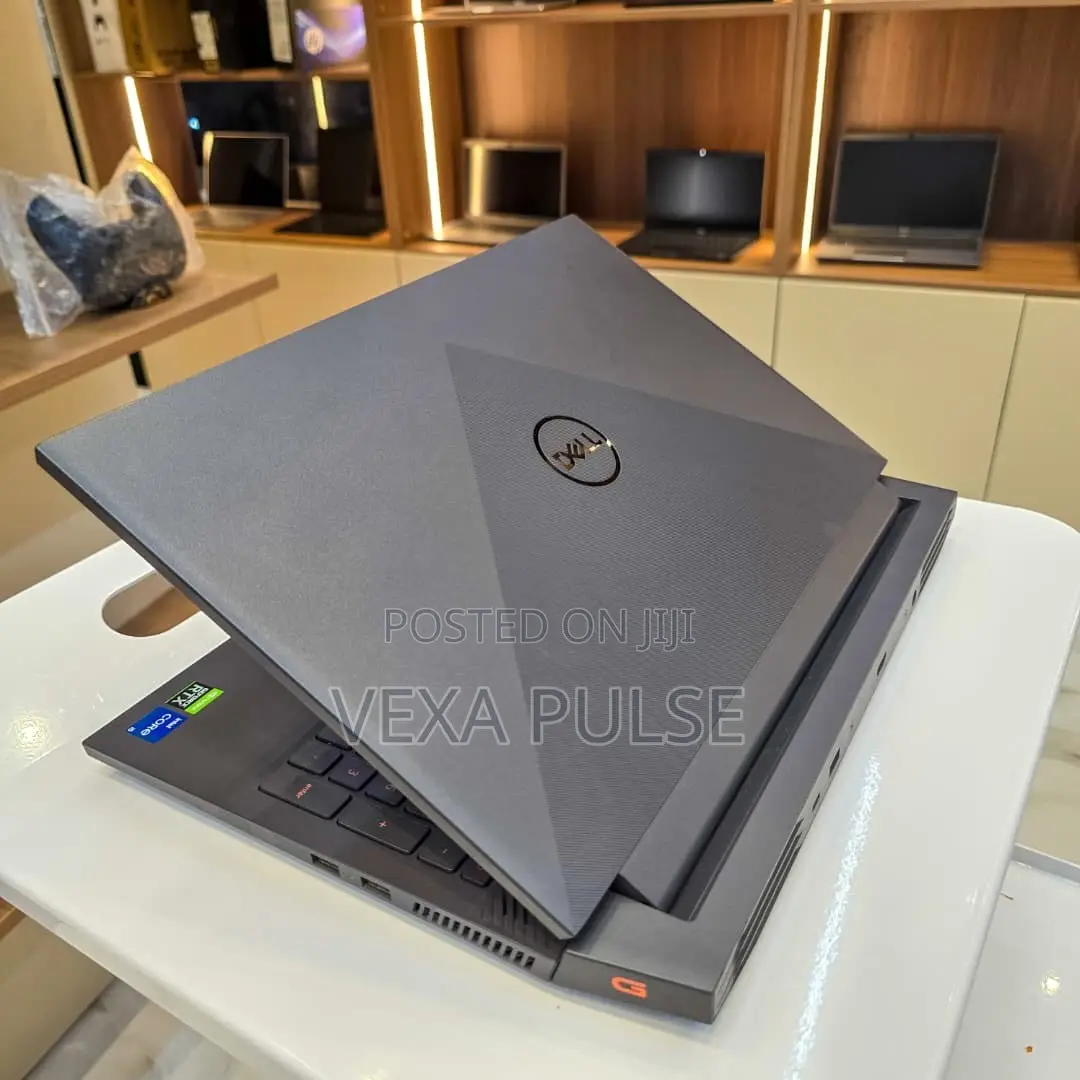 Laptop Dell G15 5511 16GB Intel Core i5 SSD 512GB