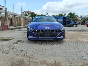 Hyundai Elantra 2024 Blue