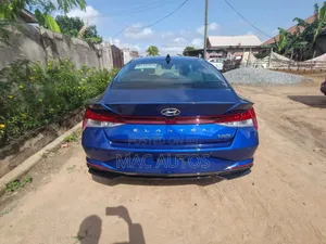 Hyundai Elantra 2024 Blue
