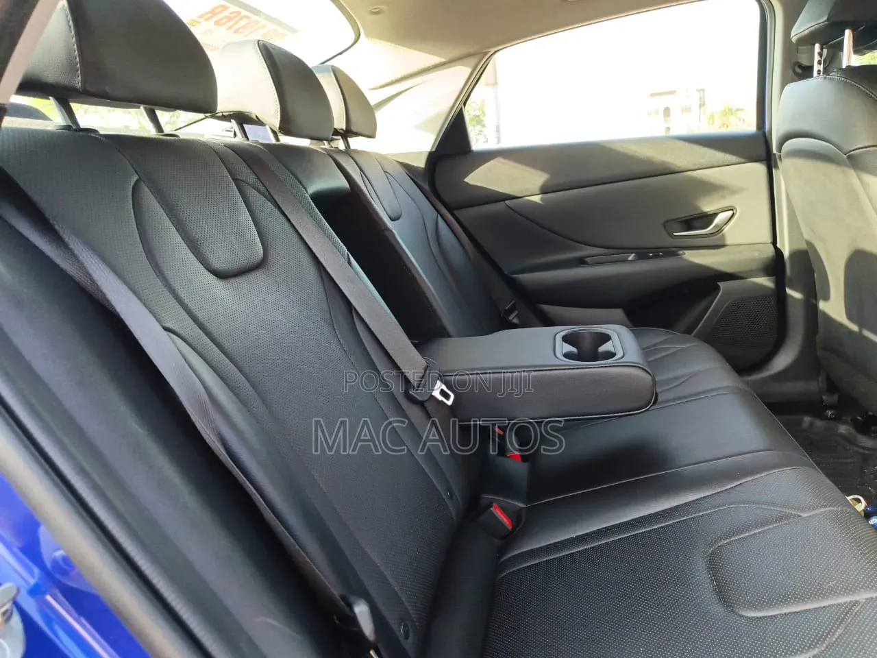 Hyundai Elantra 2024 Blue