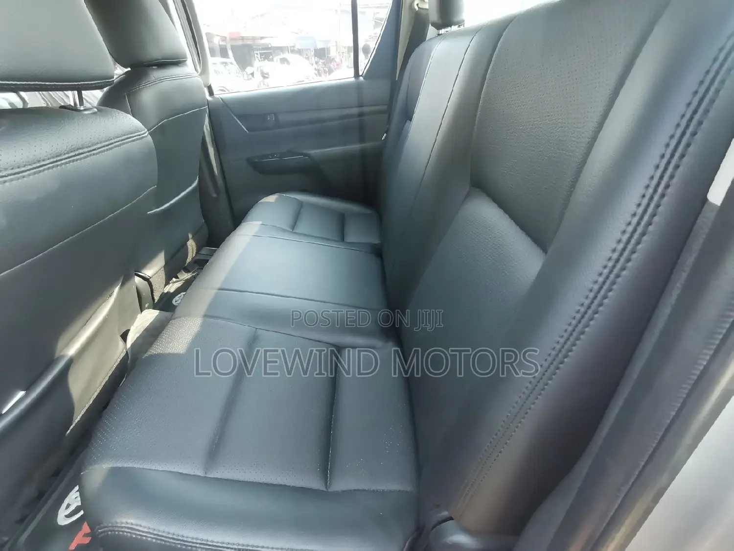 Toyota Hilux Revo Double Cab Petrol 2.7 AWD 2016 Silver