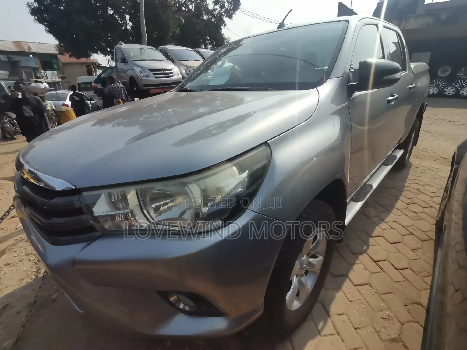 Toyota Hilux Revo Double Cab Petrol 2.7 AWD 2016 Silver