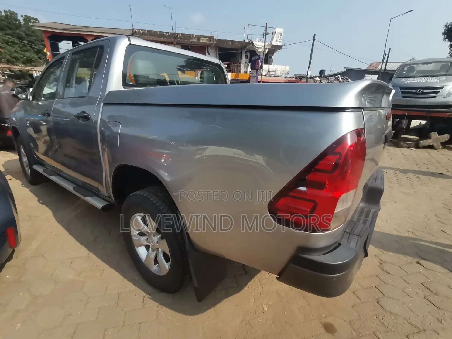 Toyota Hilux Revo Double Cab Petrol 2.7 AWD 2016 Silver