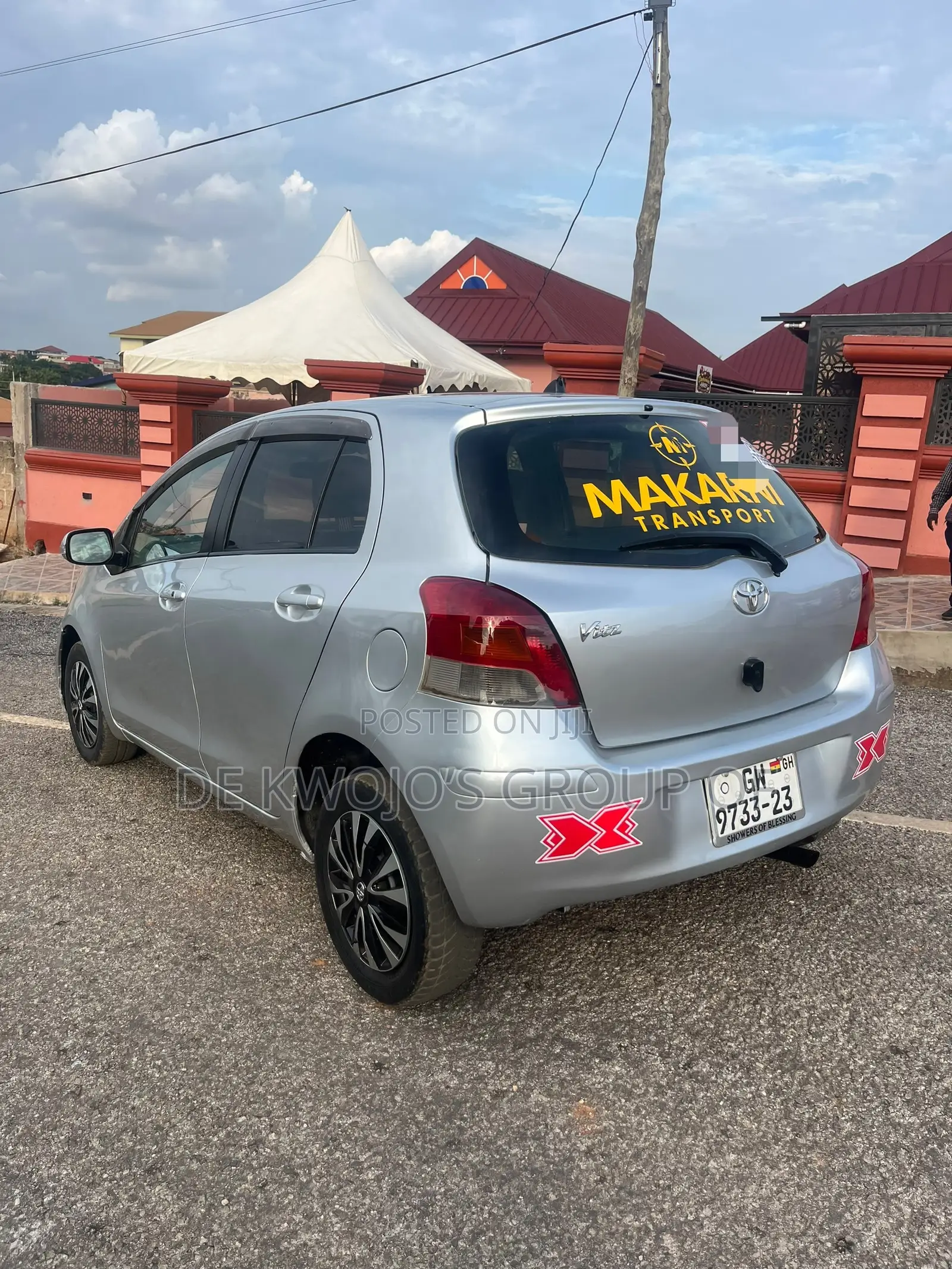 Toyota Vitz 2010 Silver