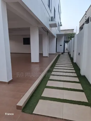 2bdrm Apartment in Kg. Franco, Airport Residential Area for rent